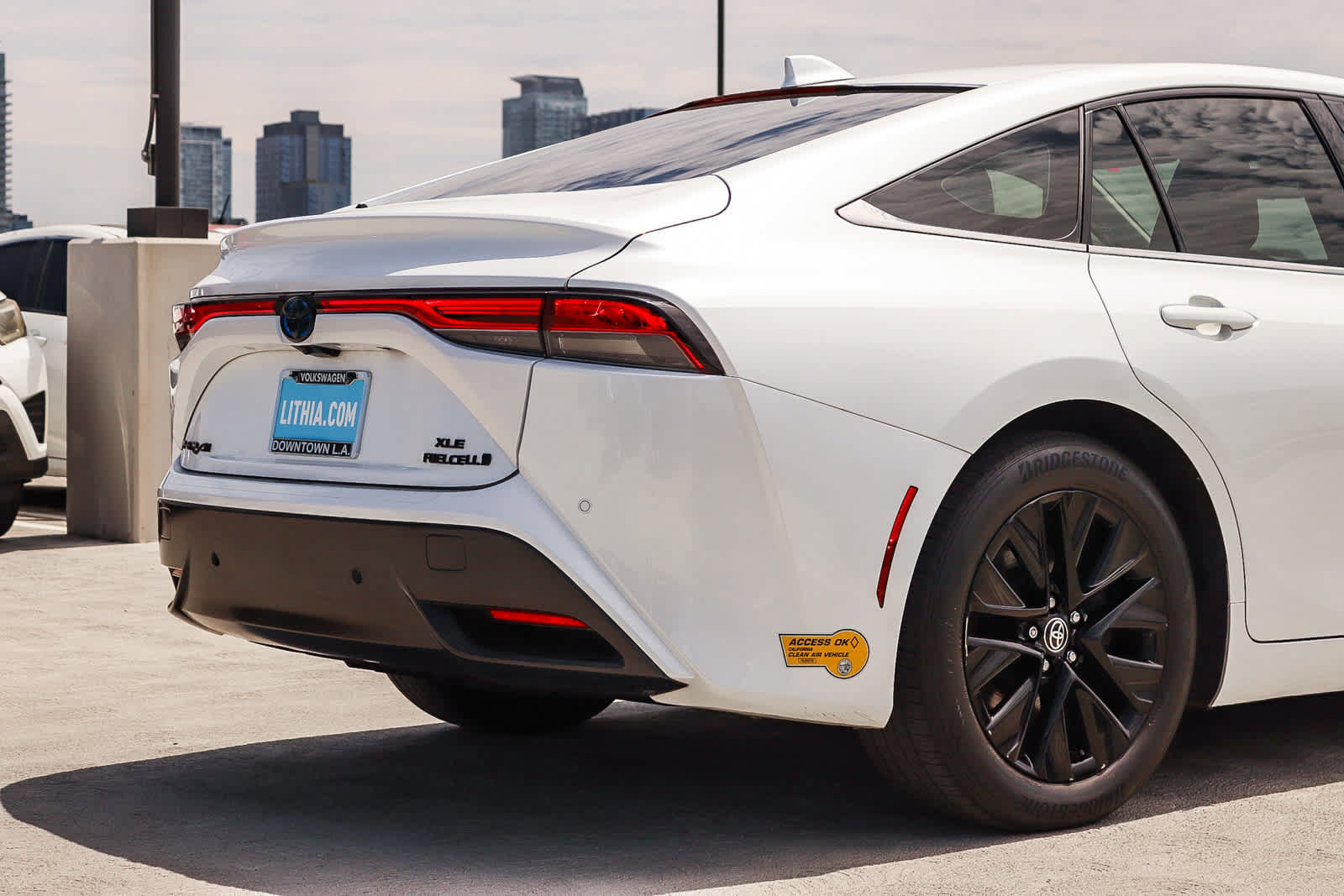 Used 2022 Toyota Mirai w/ Advanced Technology Package RWD image 9