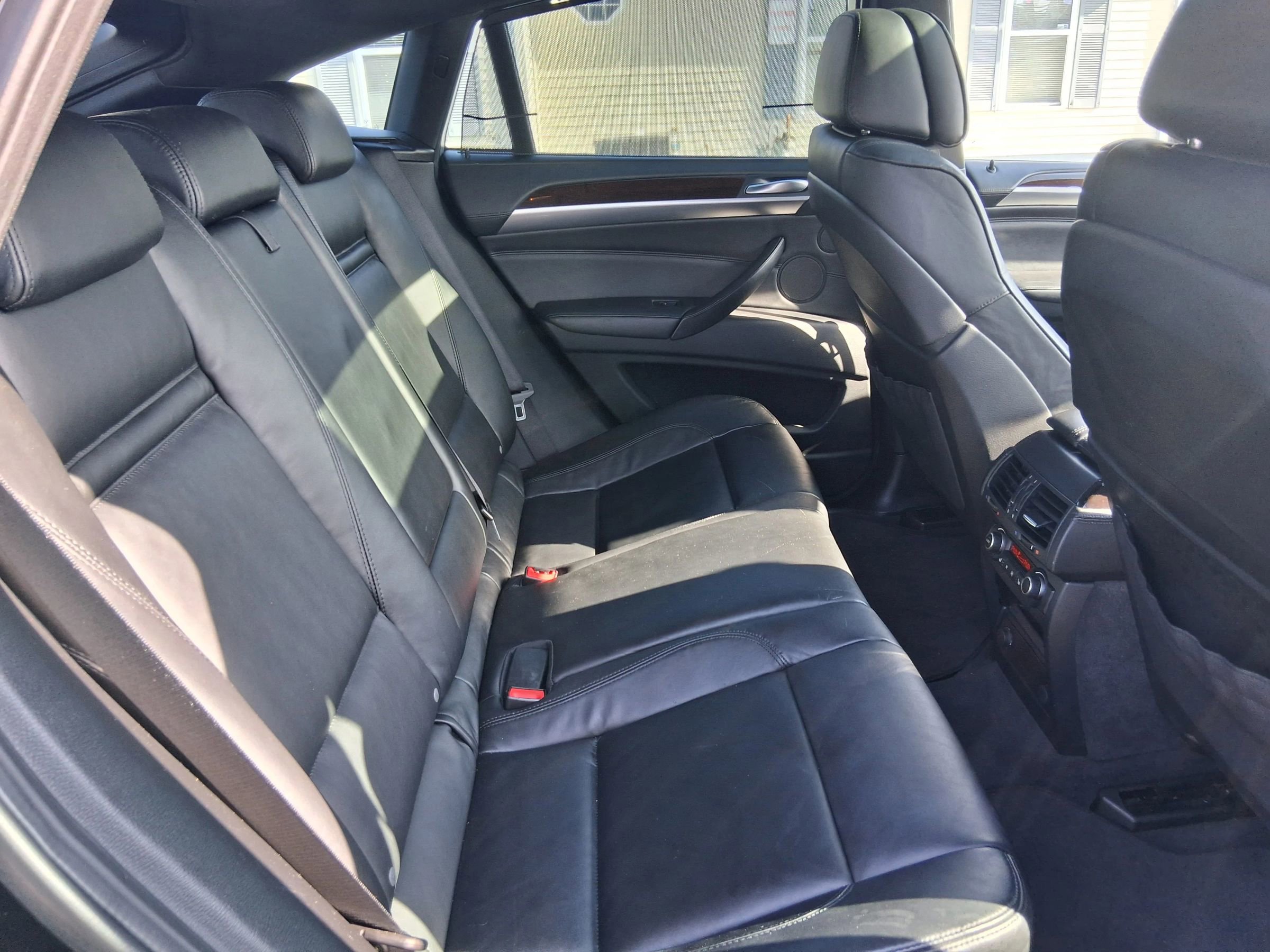 Used 2012 BMW X6 xDrive50i image 27