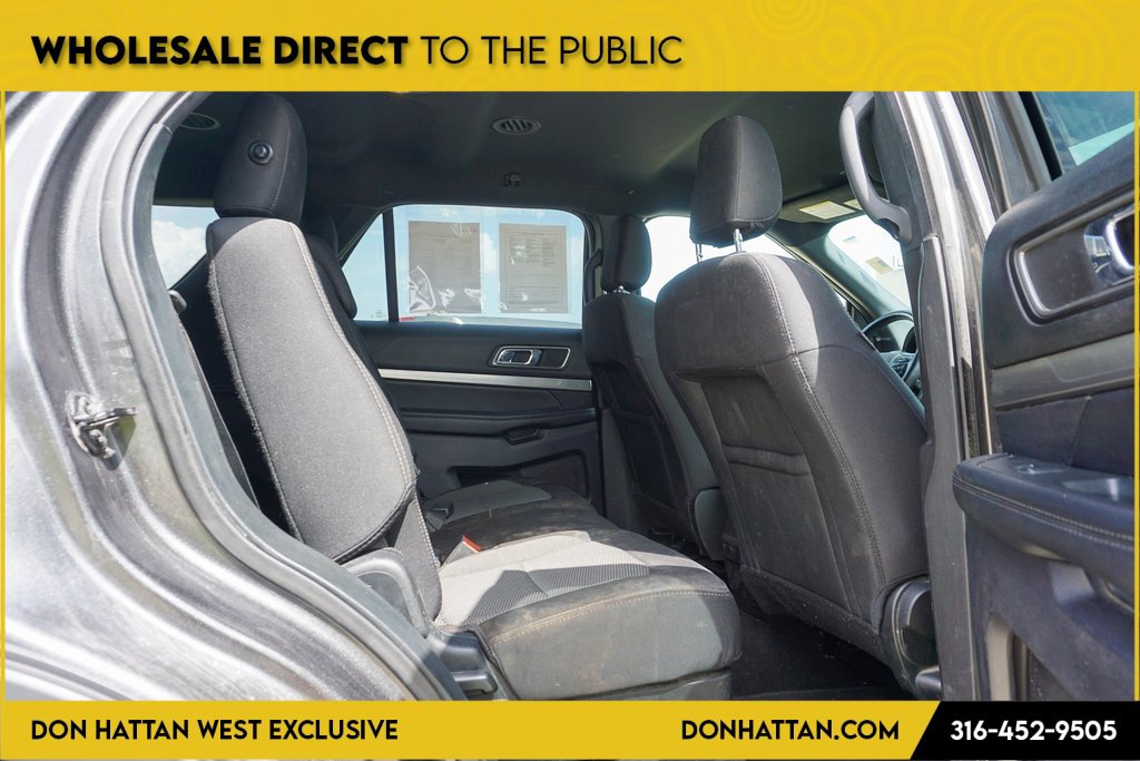 Used 2019 Ford Explorer XLT image 23
