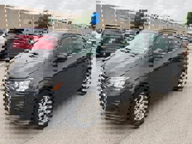 Used 2018 Chevrolet Sonic LT w/ Convenience Package image 2