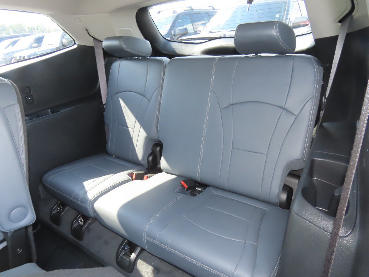 Used 2021 Buick Enclave Premium w/ Surround and Sites Package AWD/4WD image 22