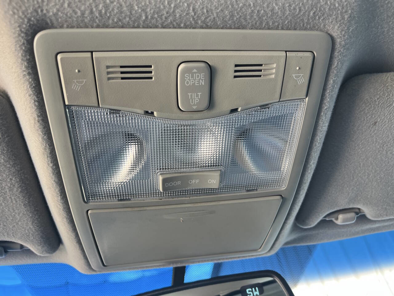 Used 2008 Toyota Avalon XLS image 30