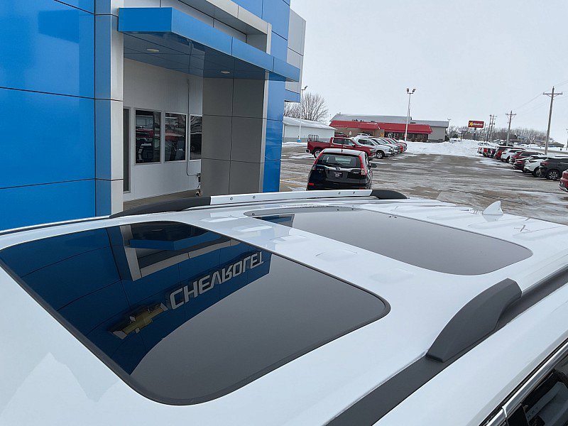 Used 2023 Chevrolet Traverse Premier image 12