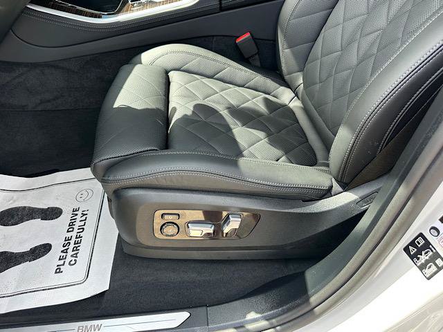 Used 2026 BMW X5 xDrive40i AWD/4WD image 15