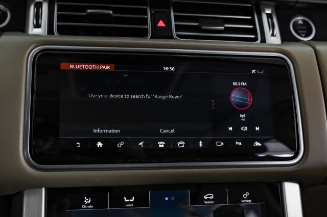 Used 2020 Land Rover Range Rover HSE AWD/4WD image 26