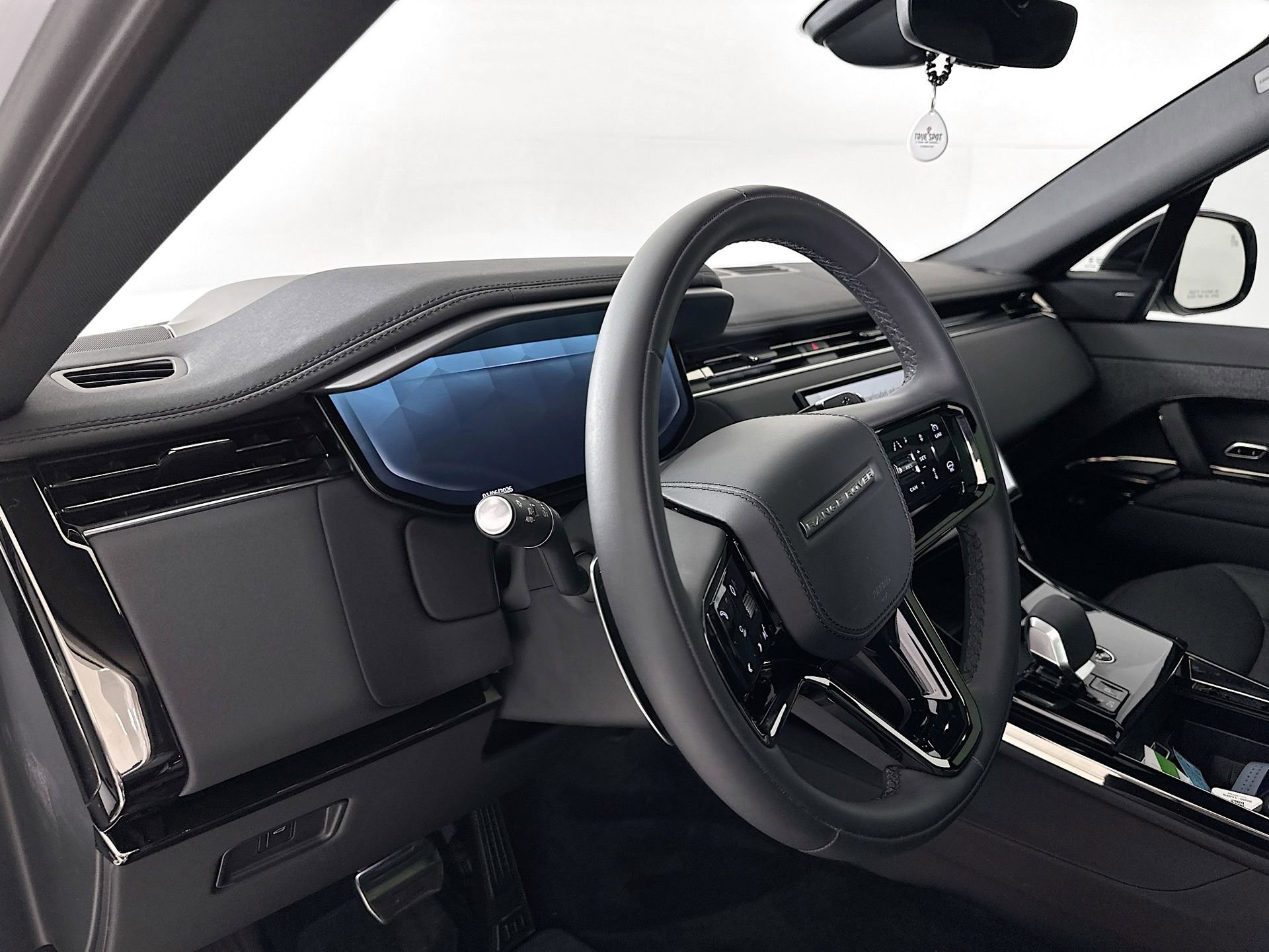 Used 2025 Land Rover Range Rover Sport Dynamic SE image 10