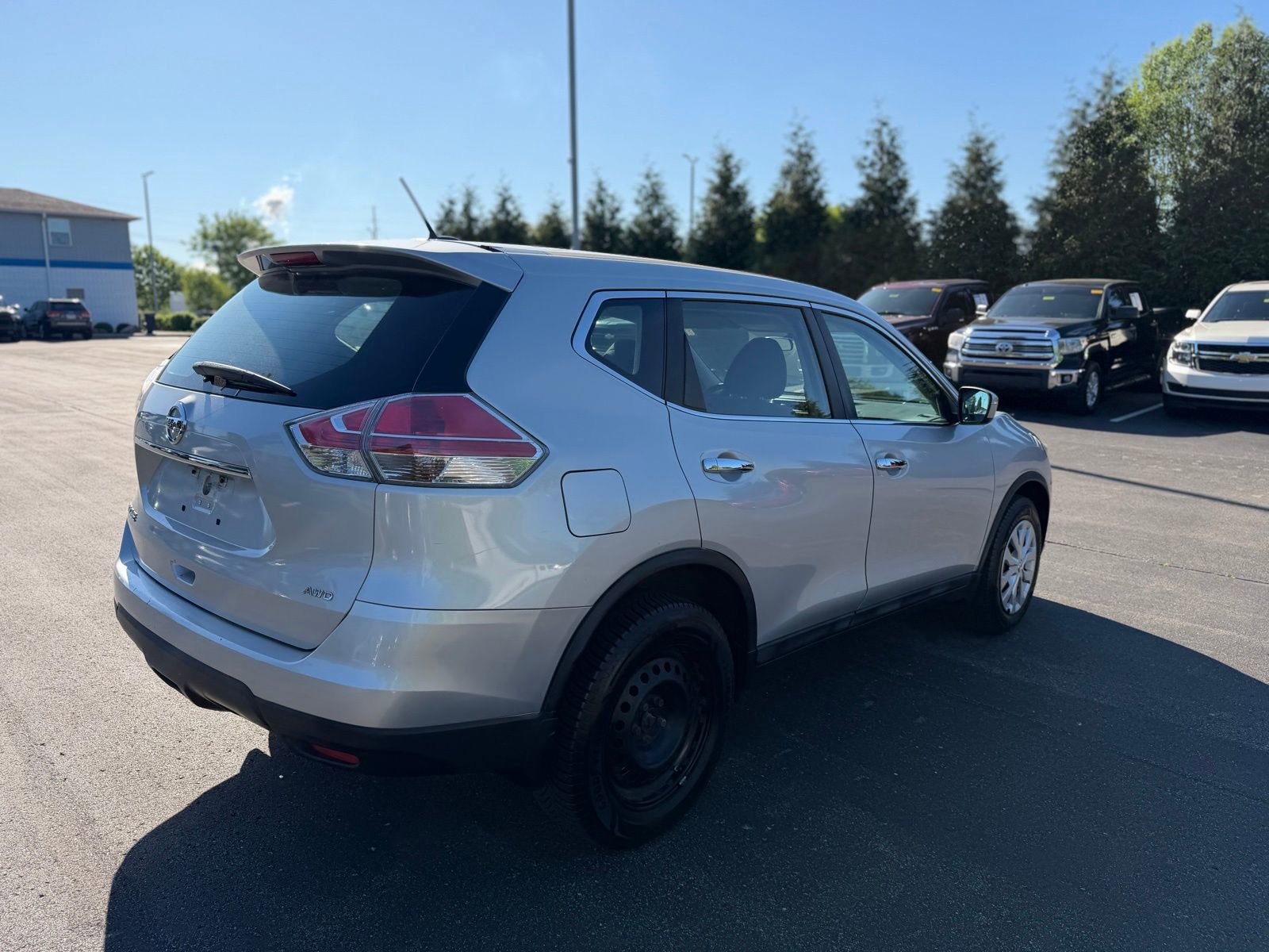 Used 2015 Nissan Rogue S image 7