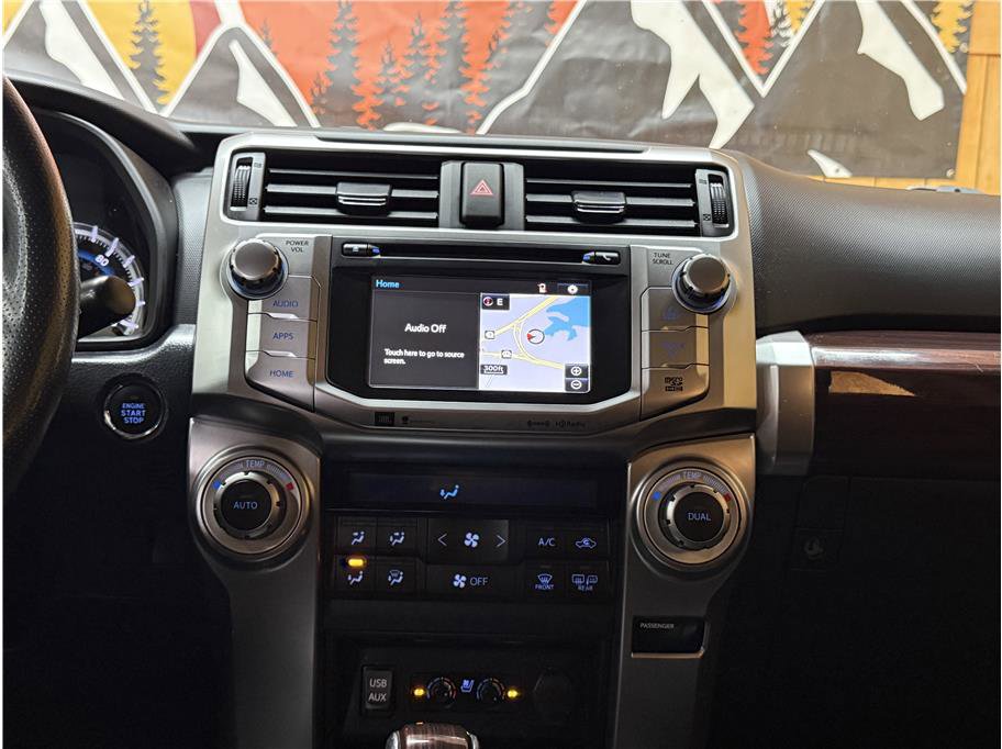 Used 2018 Toyota 4Runner Limited w/ Four Season Floor Mat Package AWD/4WD image 21