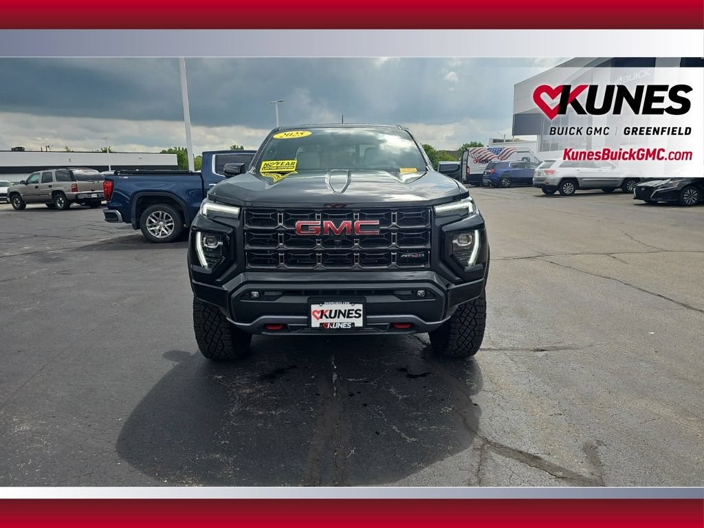 Used 2025 GMC Canyon AT4 w/ AT4X Package AWD/4WD image 12