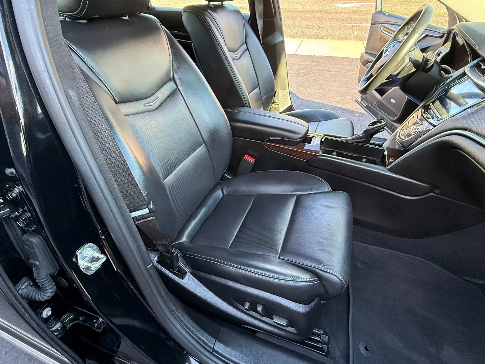 Used 2016 Cadillac XTS Luxury FWD image 19