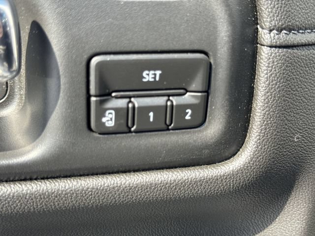 Used 2021 GMC Sierra 1500 Denali w/ Denali Carbonpro Edition AWD/4WD image 36