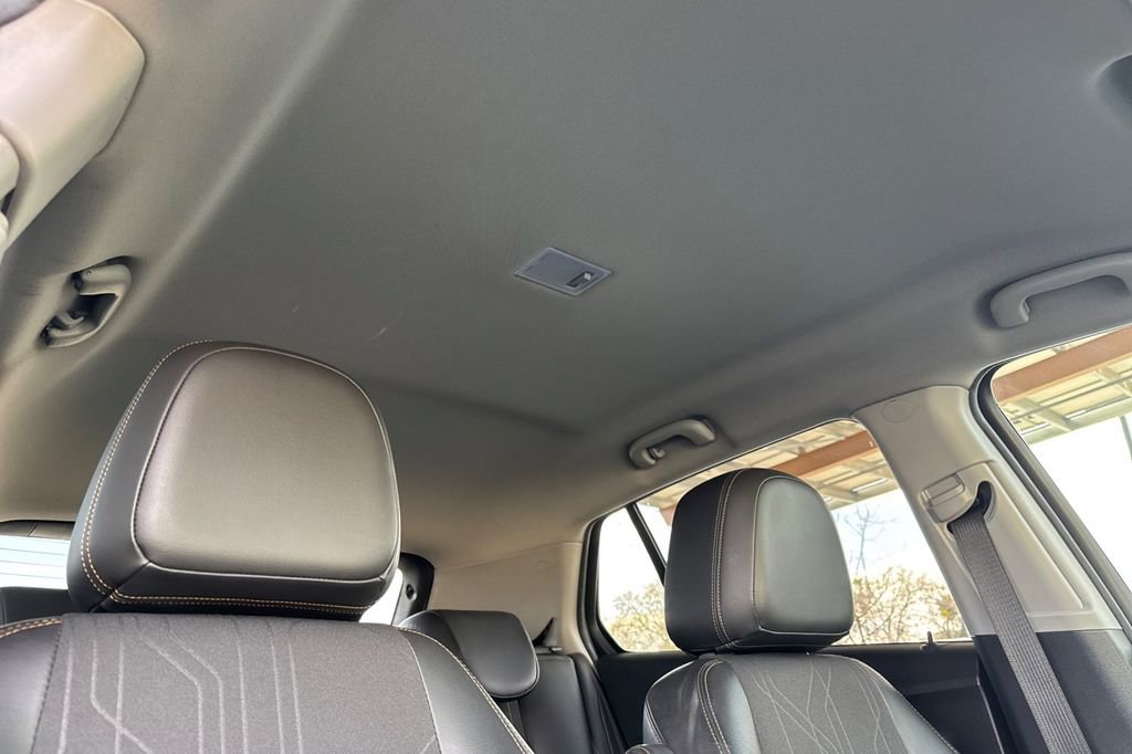 Used 2018 Chevrolet Trax LT w/ LT Convenience Package image 24