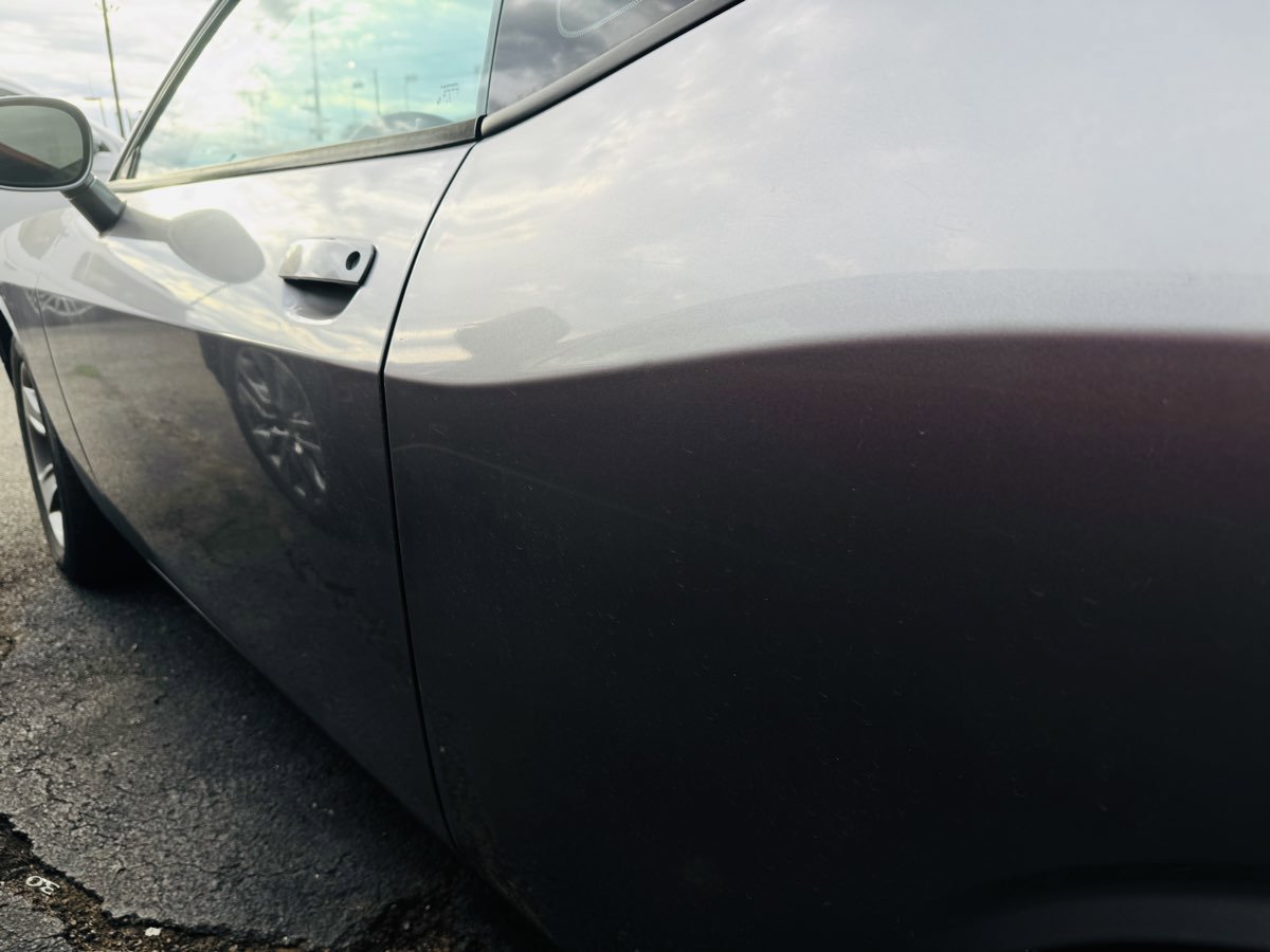Used 2015 Dodge Challenger SXT RWD image 11