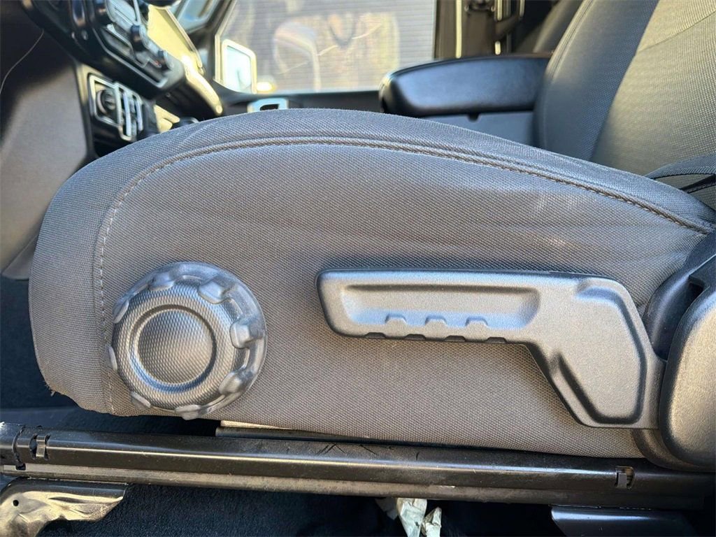 Used 2023 Jeep Wrangler Unlimited Sport image 8