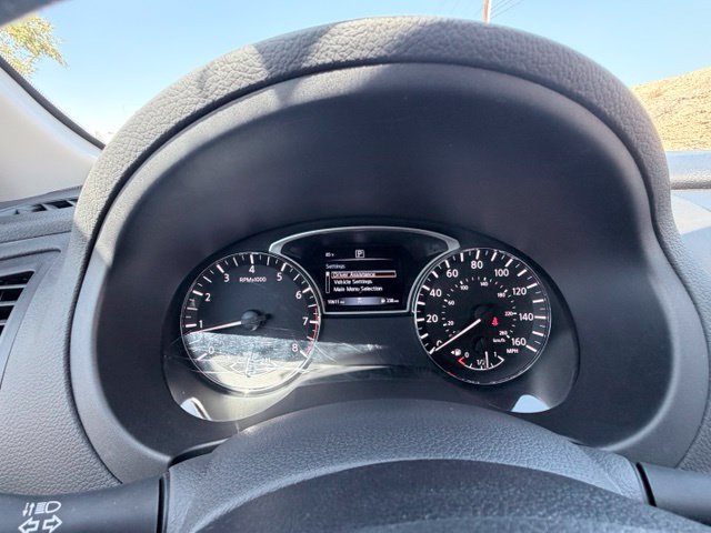 Used 2018 Nissan Altima 2.5 SR w/ SR Midnight Edition FWD image 12