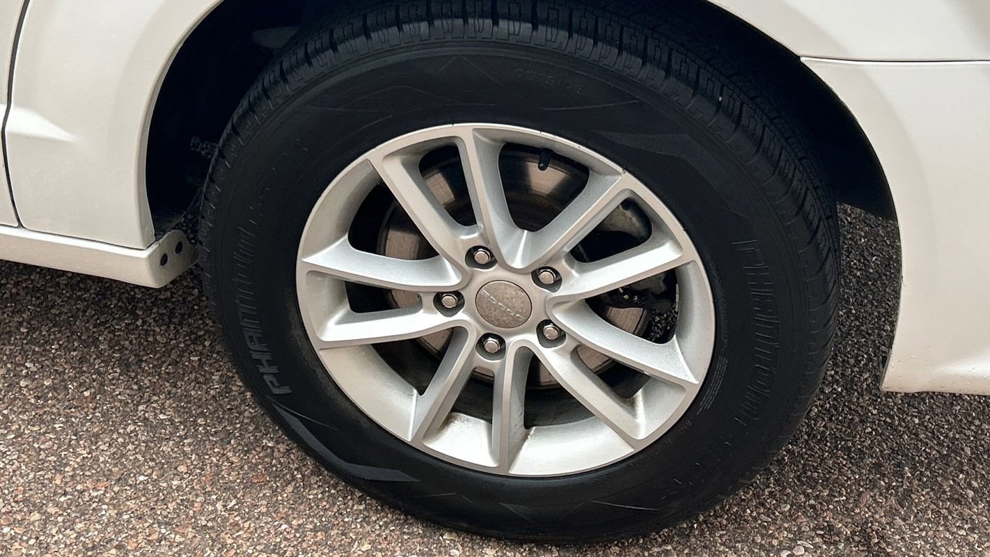 Used 2019 Dodge Grand Caravan SE FWD image 15