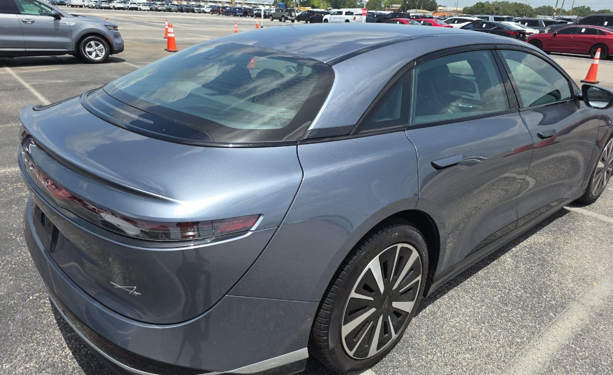 Used 2024 Lucid Air Pure RWD image 9