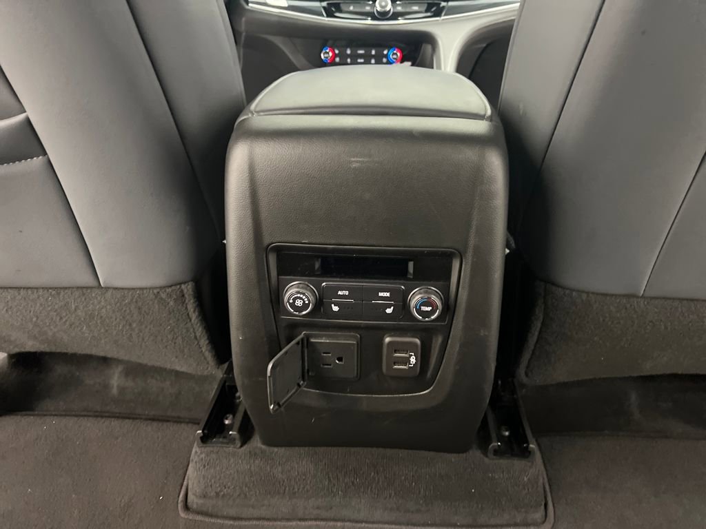 Used 2024 Buick Enclave Premium image 23