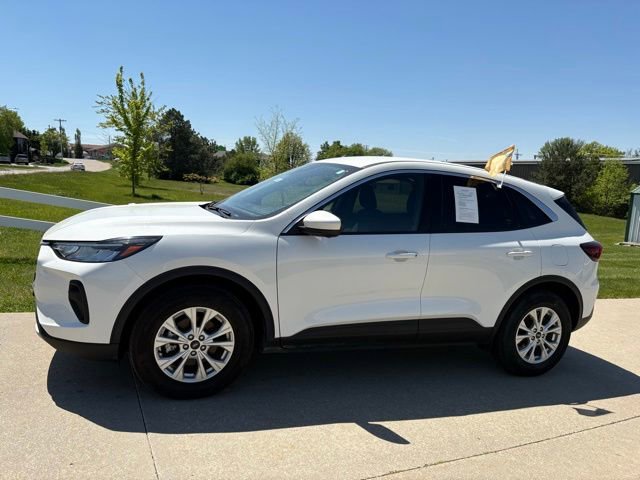 Certified 2023 Ford Escape Active w/ Tech Pack #2 AWD/4WD image 1