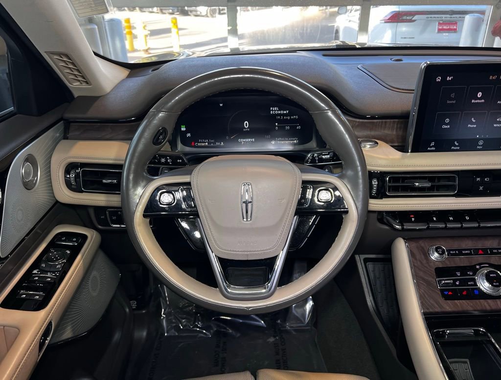 Used 2023 Lincoln Aviator Reserve w/ Equipment Group 201A image 16