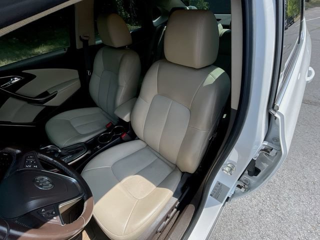 Used 2016 Buick Verano Convenience FWD image 18