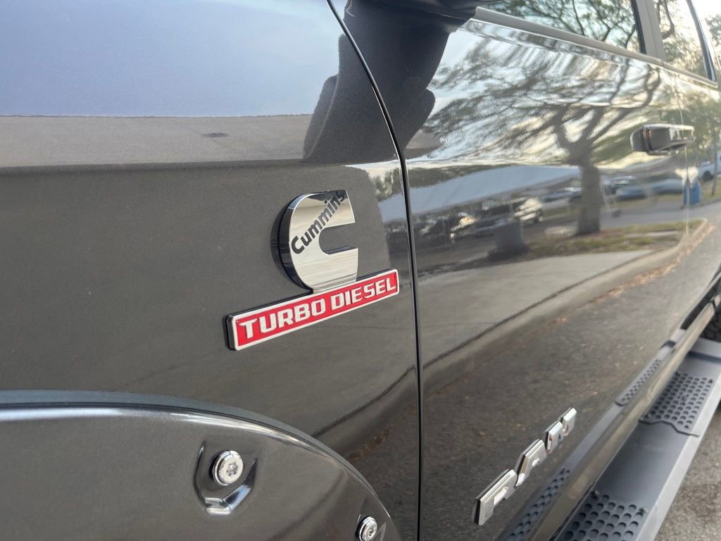 New 2022 RAM 2500 Big Horn w/ Level C Equiment Group image 13