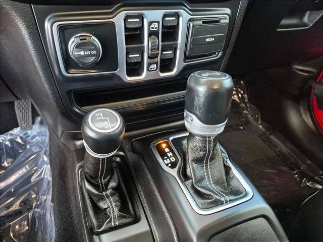Used 2020 Jeep Wrangler Unlimited Sahara w/ Uconnect 4C Nav & Sound Group AWD/4WD image 20