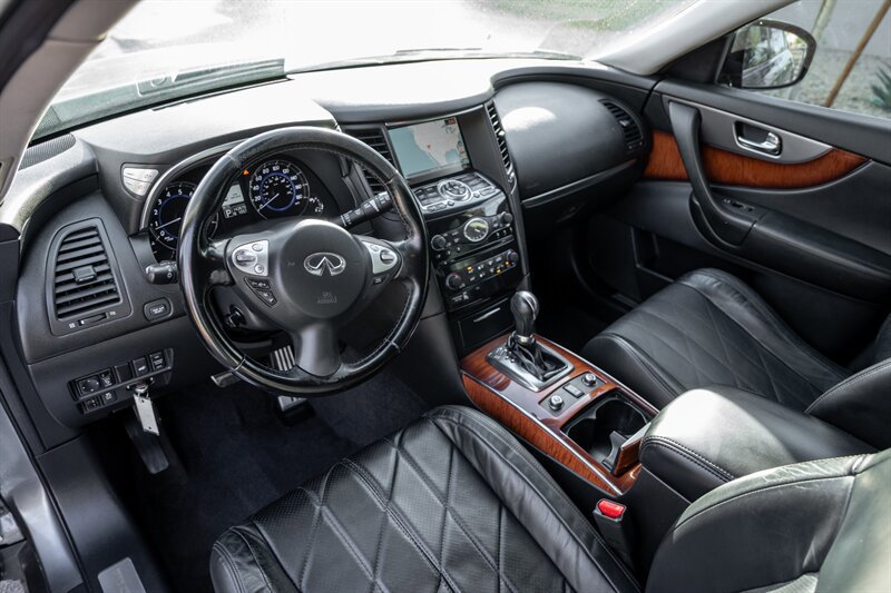 Used 2012 INFINITI FX35 2WD w/ Premium Pkg image 9