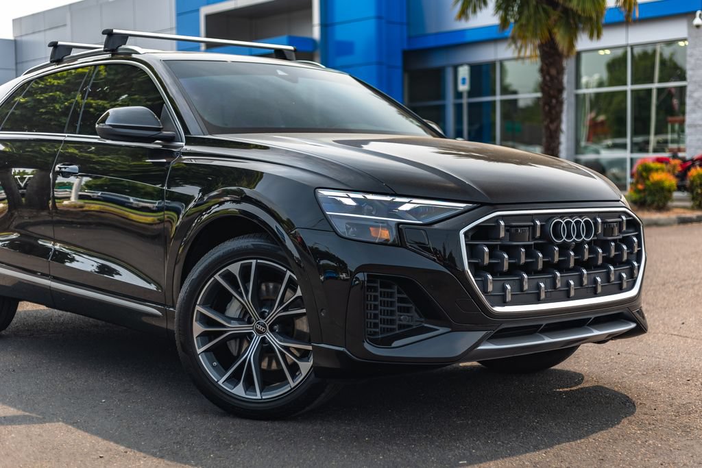 Used 2025 Audi Q8 Premium Plus AWD/4WD image 3