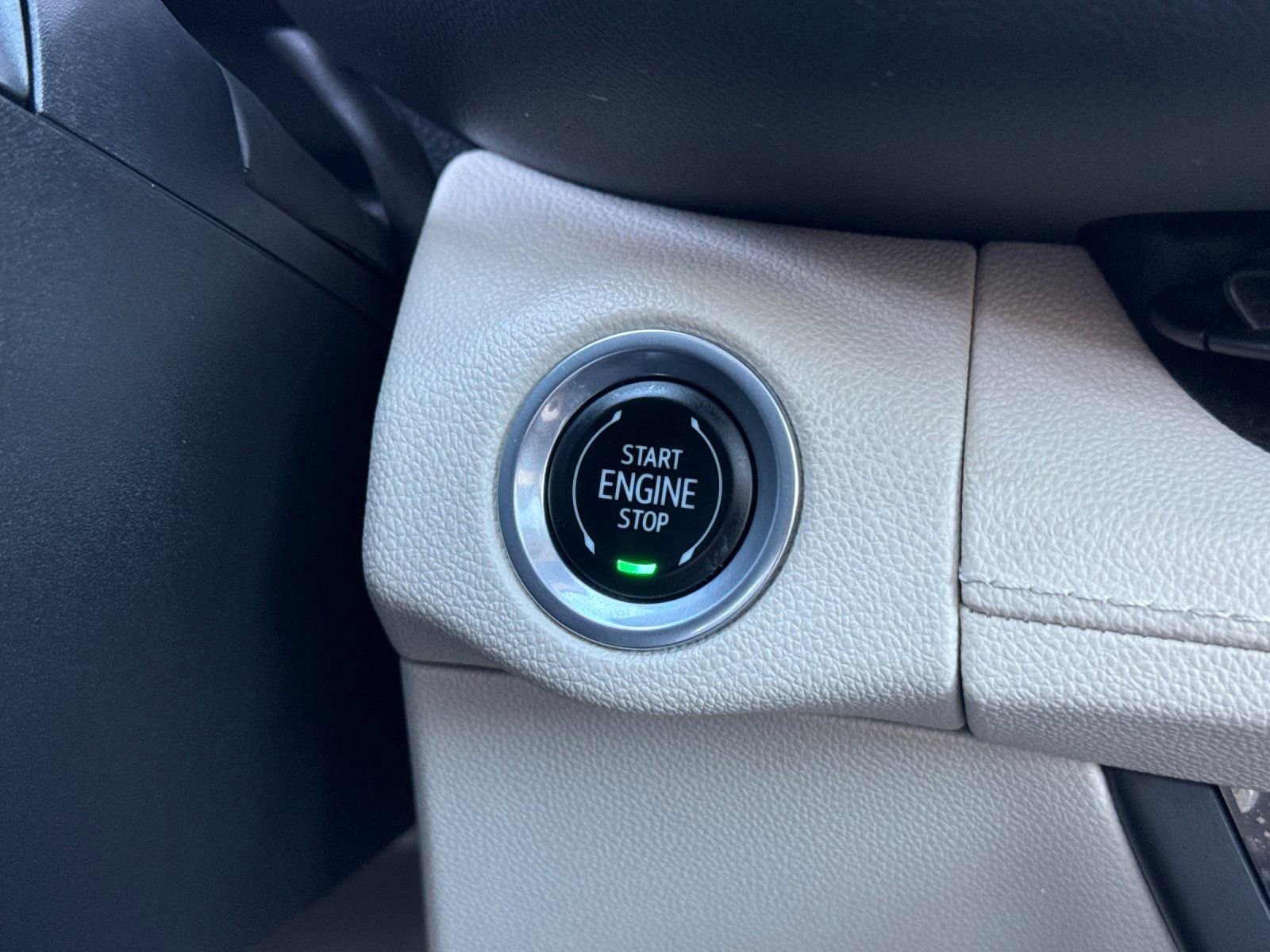 Used 2021 Buick Envision Avenir w/ Technology Package II image 26