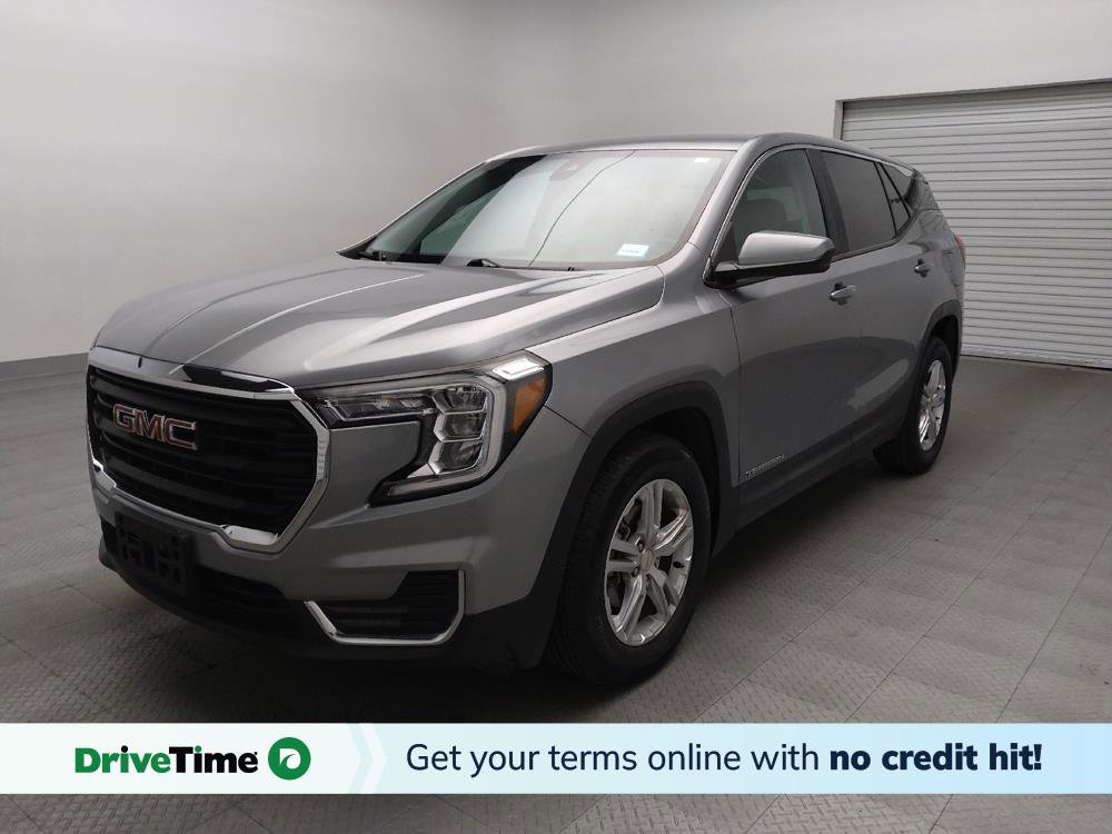 Used 2023 GMC Terrain SLE image 1