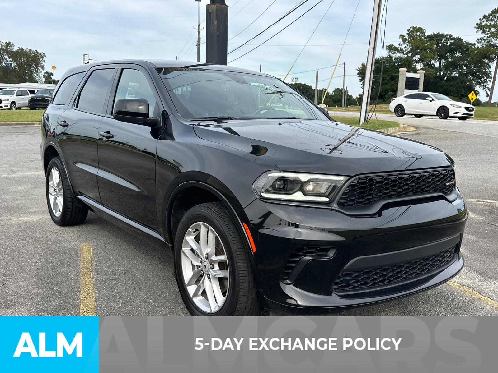 Used 2025 Dodge Durango GT AWD/4WD image 3