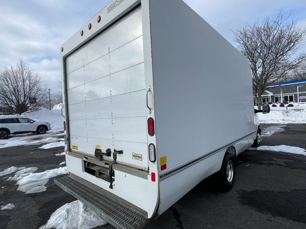 Used 2015 Chevrolet Express 3500 Extended w/ Smoker's Package image 5