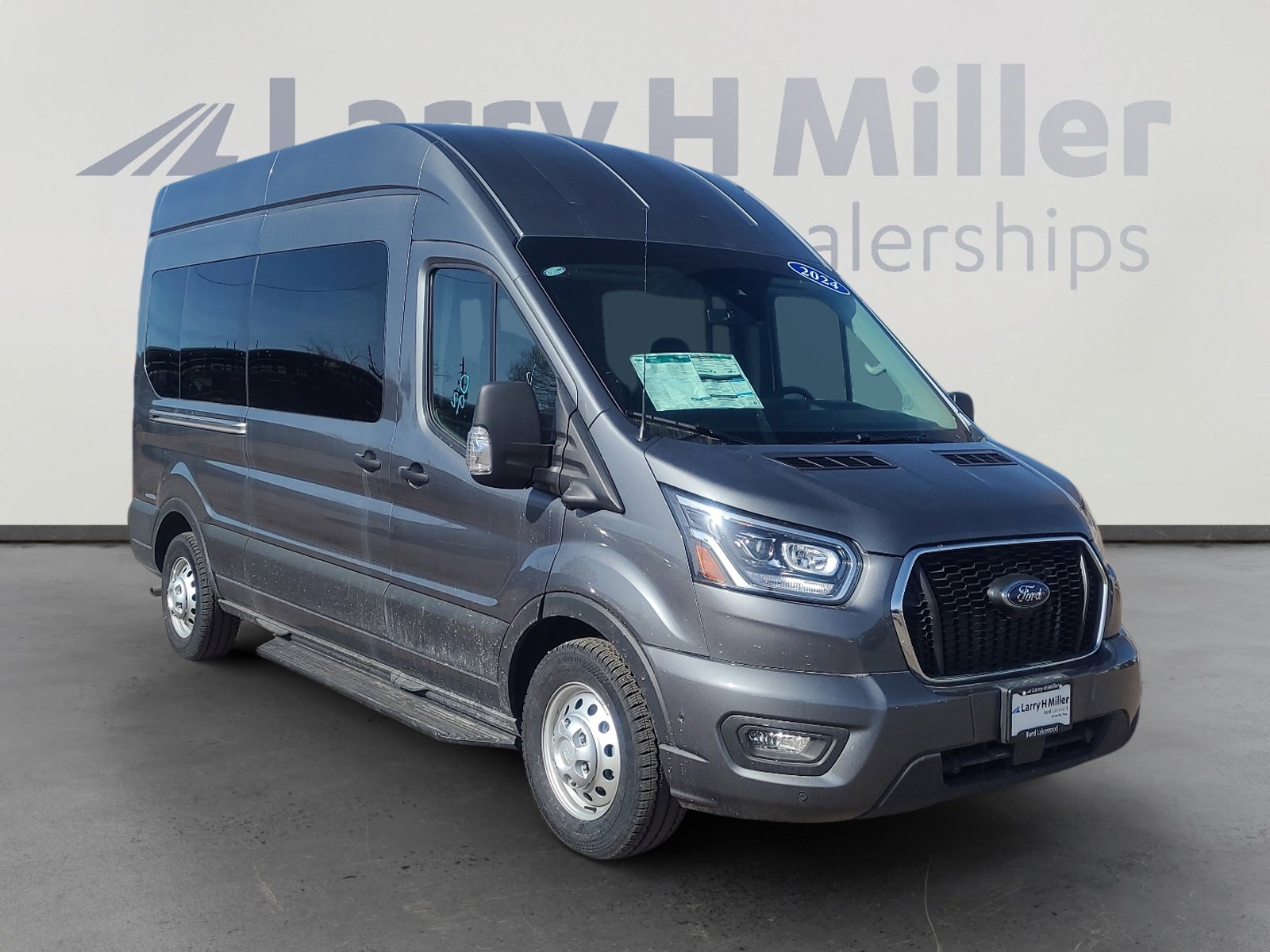 New 2024 Ford Transit 350 XLT image 7
