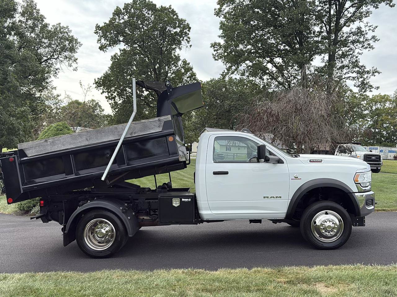 Used 2020 RAM 5500 Tradesman AWD/4WD image 5