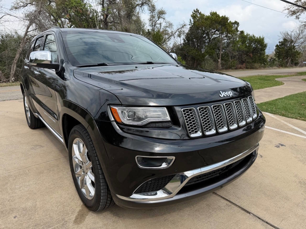 Used 2014 Jeep Grand Cherokee Summit AWD/4WD image 2