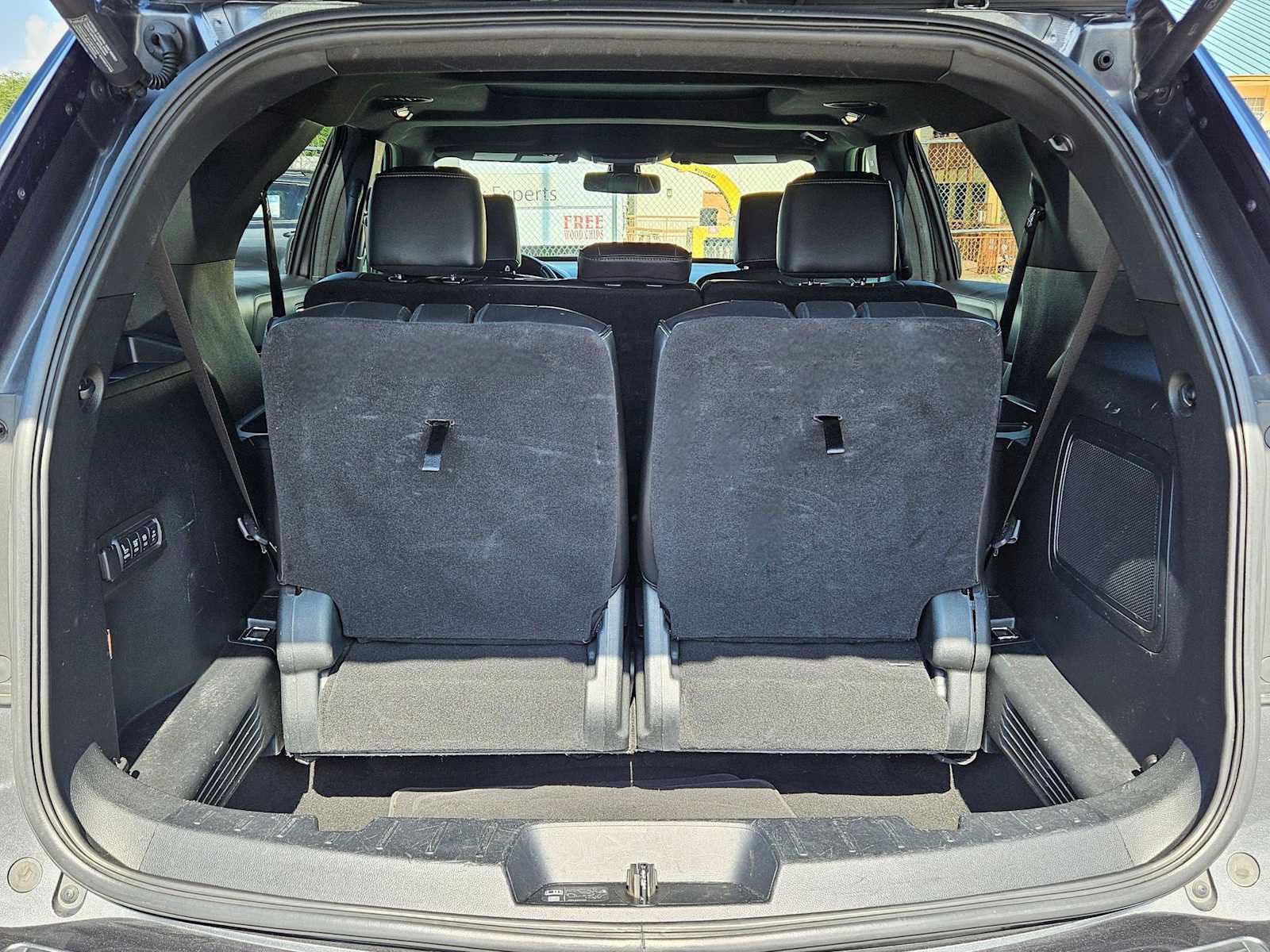 Used 2018 Ford Explorer Platinum AWD/4WD image 29