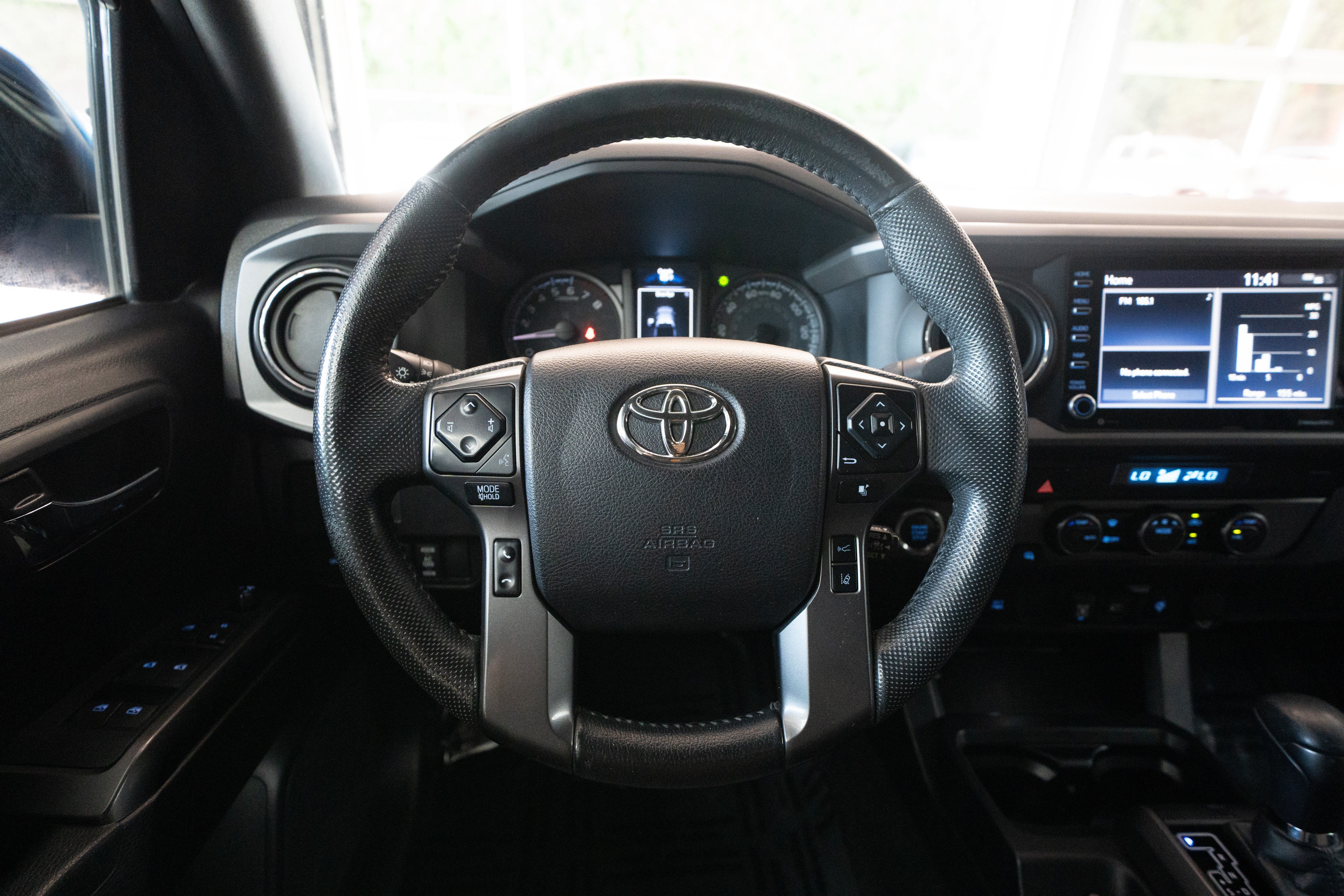 Used 2021 Toyota Tacoma TRD Sport AWD/4WD image 21