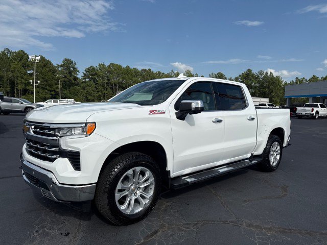 New 2026 Chevrolet Silverado 1500 LTZ w/ LTZ Premium Package AWD/4WD image 8