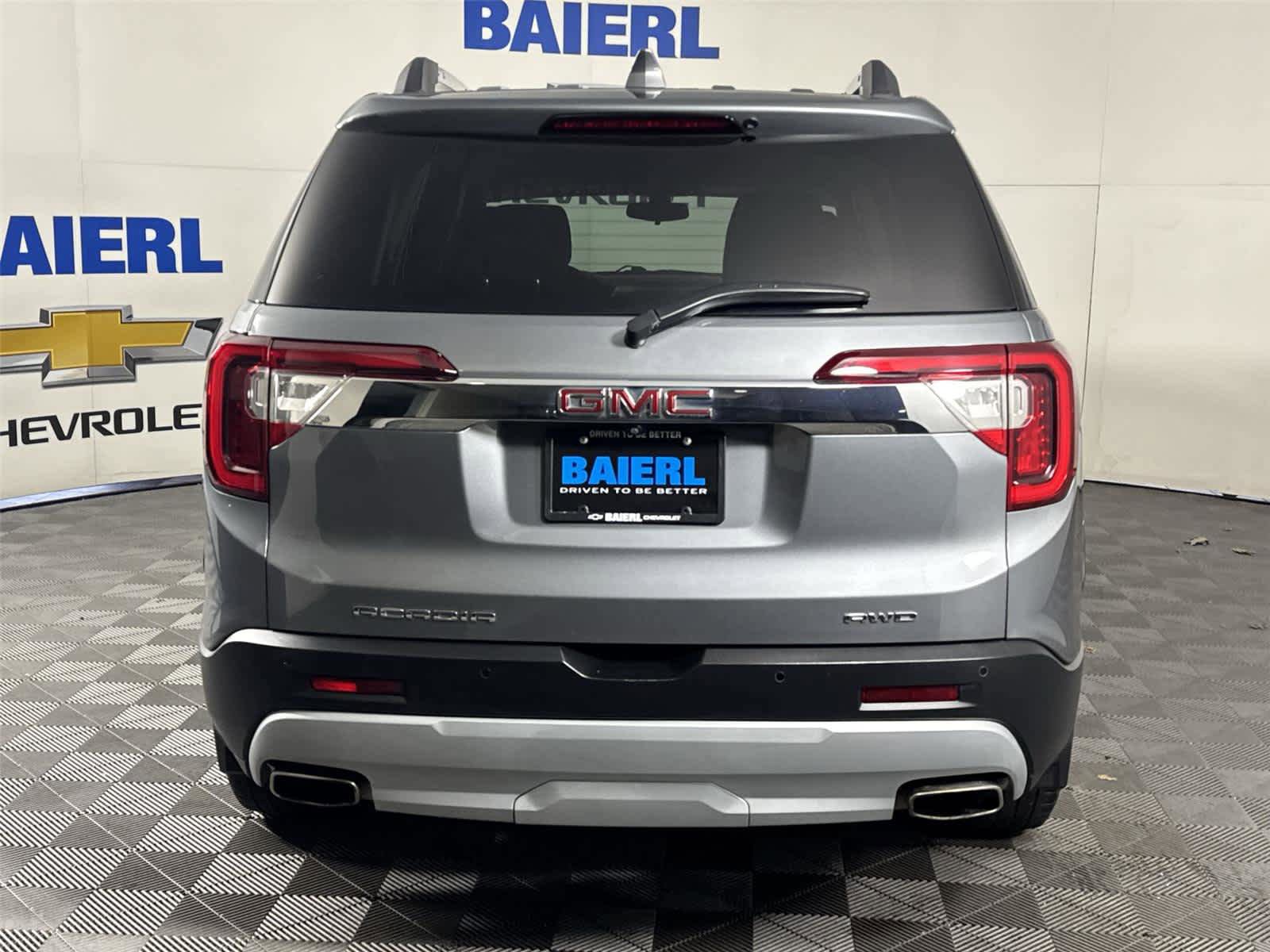 Used 2020 GMC Acadia SLE w/ Driver Convenience Package AWD/4WD image 4