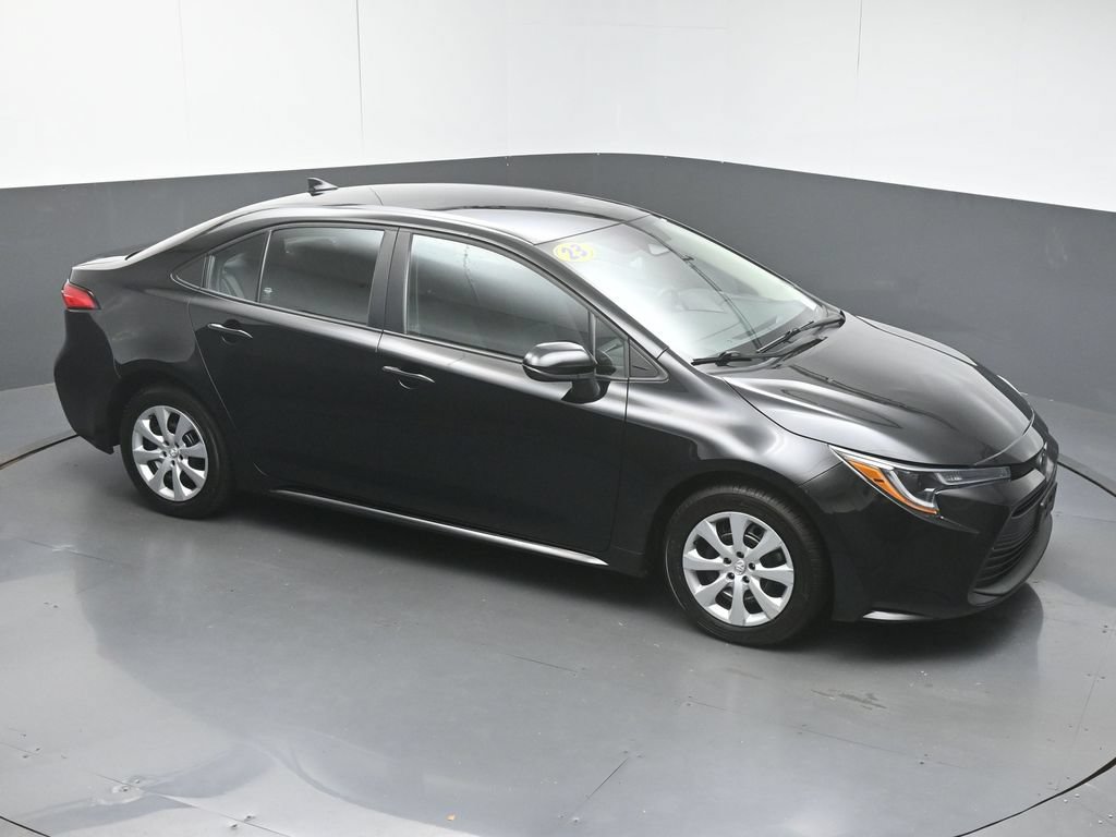 Used 2023 Toyota Corolla LE FWD image 37