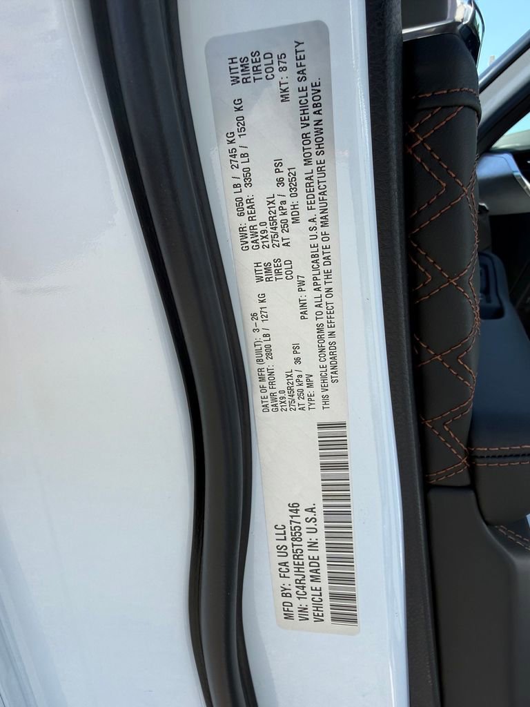 New 2026 Jeep Grand Cherokee Summit w/ Obsidian Package AWD/4WD image 30
