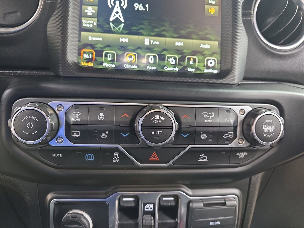 Used 2022 Jeep Wrangler Unlimited Sahara w/ Cold Weather Group image 20