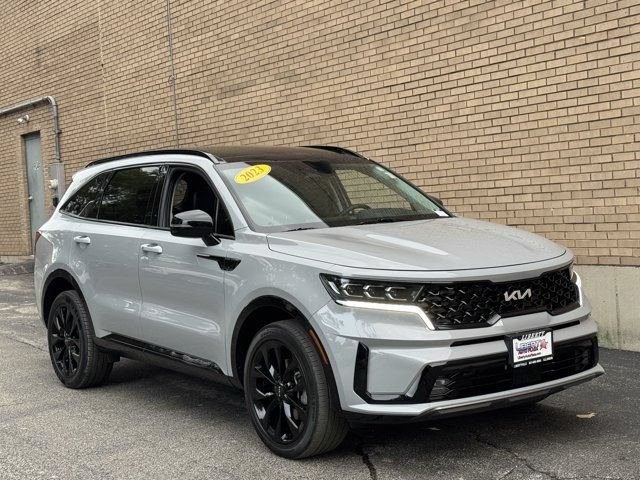 Used 2023 Kia Sorento SX AWD/4WD image 2