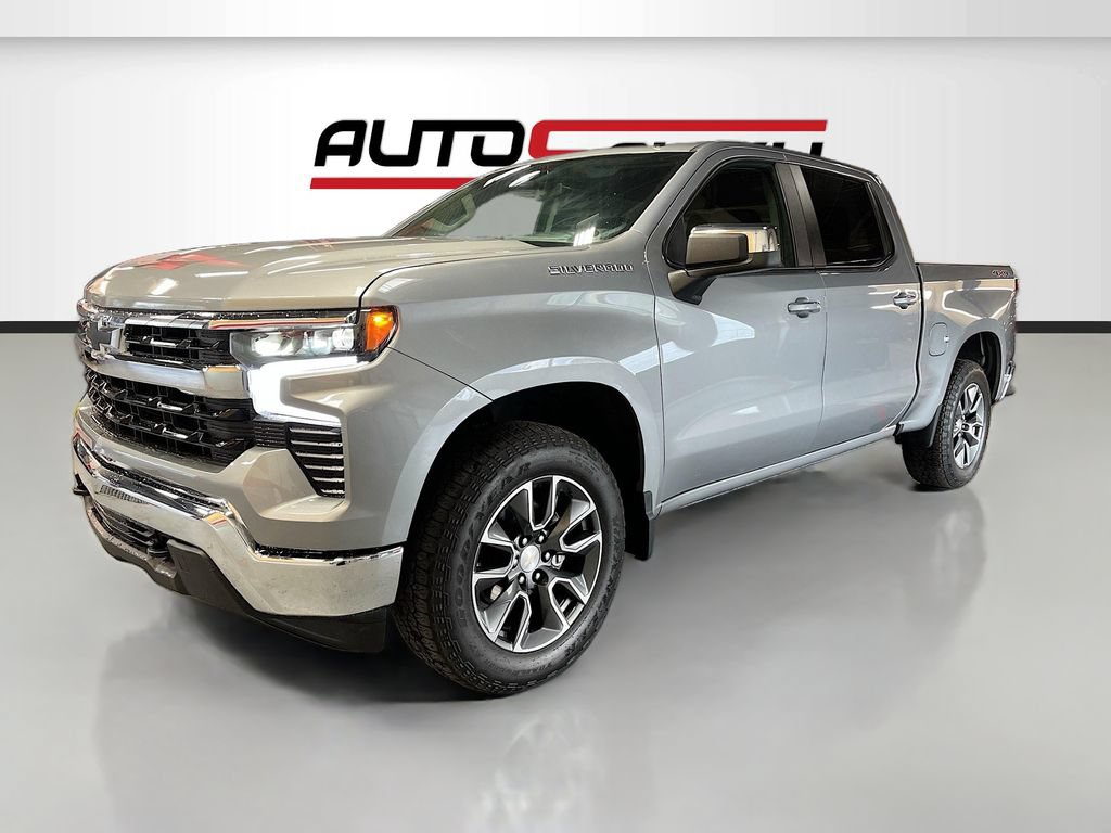Used 2024 Chevrolet Silverado 1500 LT AWD/4WD image 3
