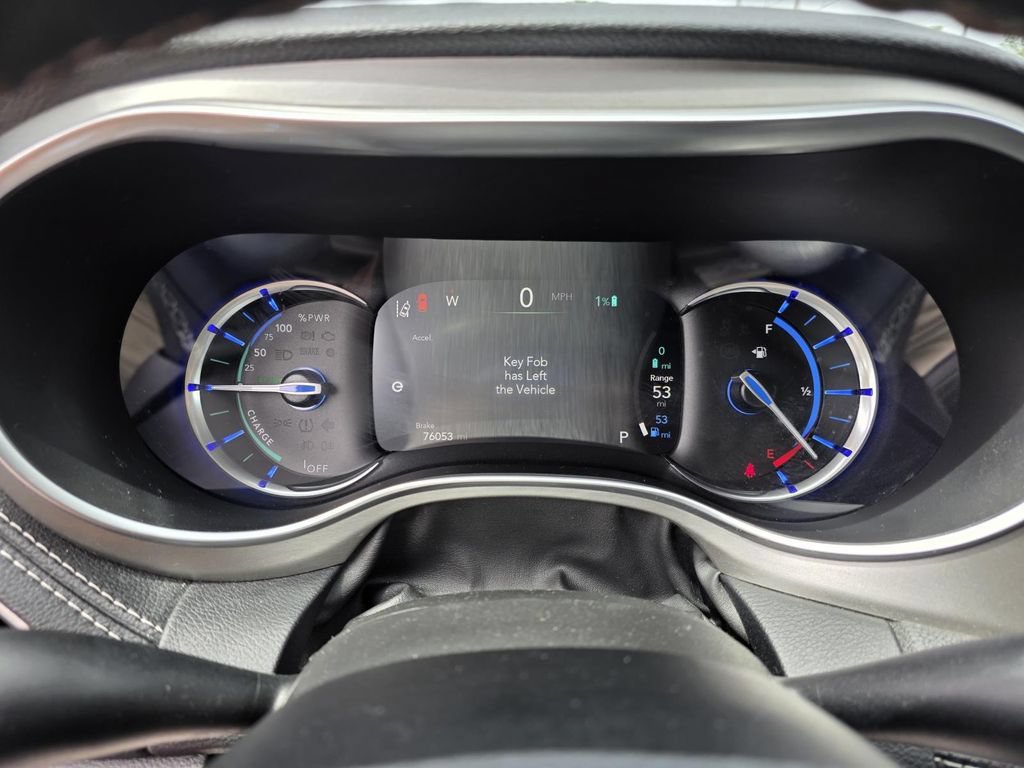 Used 2021 Chrysler Pacifica Limited w/ S Appearance Package FWD image 15
