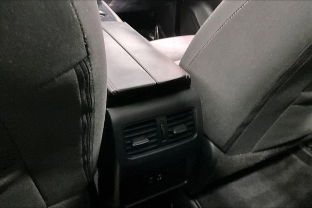 Used 2021 Nissan Rogue SV image 10