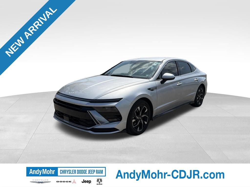 Used 2025 Hyundai Sonata SEL AWD/4WD image 3