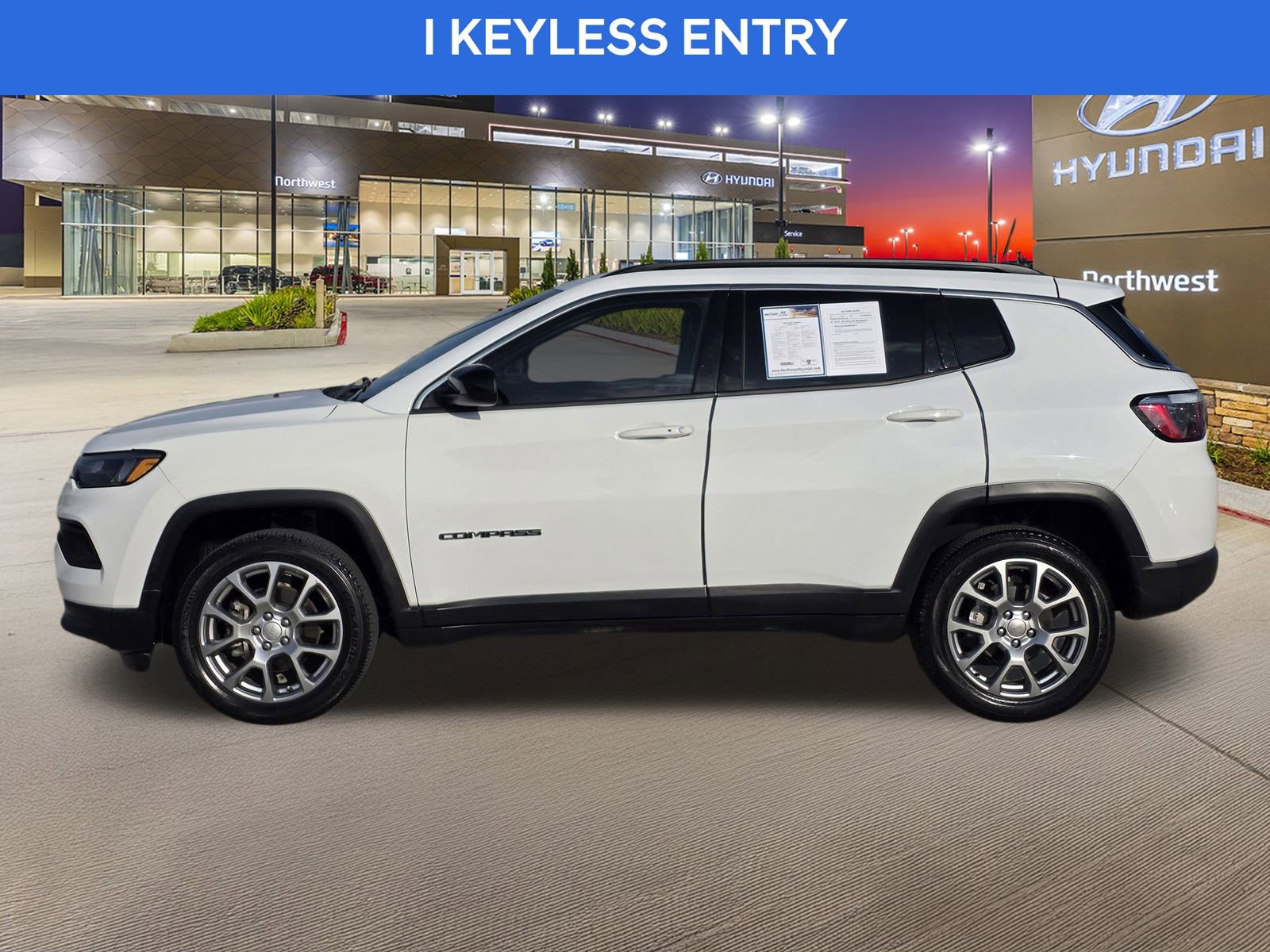 Used 2022 Jeep Compass Latitude image 9