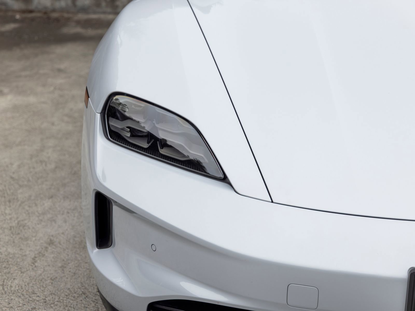 Certified 2025 Porsche Taycan RWD image 14